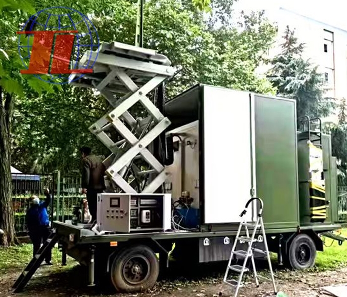 升降旋转卫星监测车