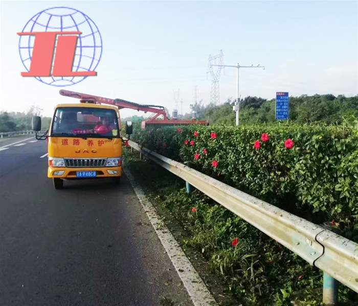 济南车载式绿篱修剪机